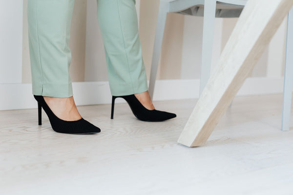 Zapatos salón negros de tacón